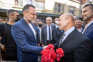 İzmir’de Roman Kültürü Araştırma Kütüphanesi açıldı.