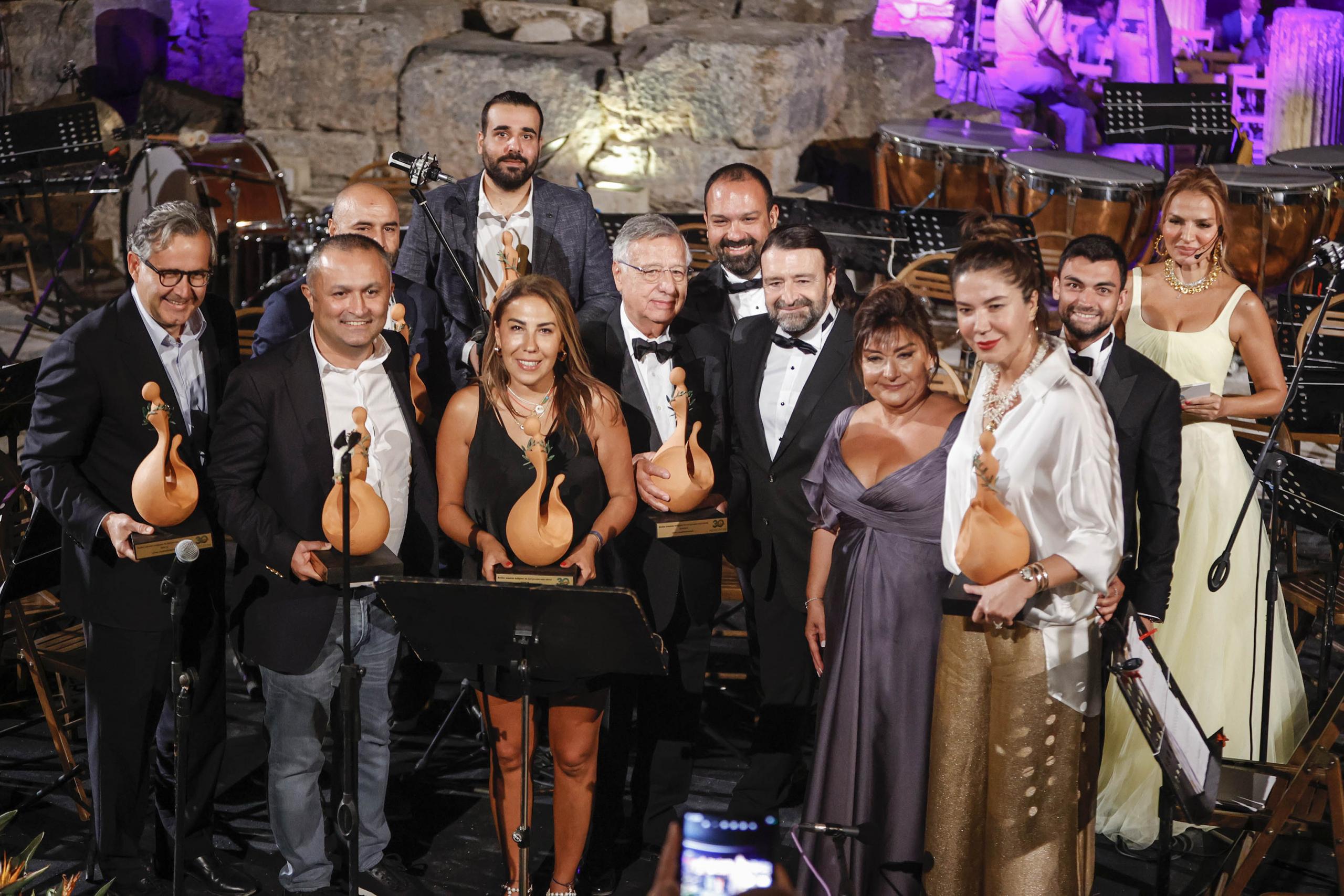30′ cu yıla Şevval Sam’la Kutlama