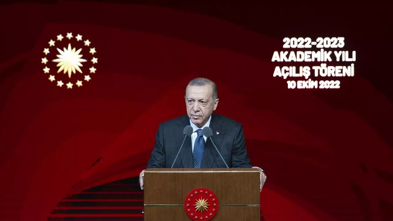 Erdoğan’dan başörtüsü açıklaması: ‘Bu temel hakkı anayasal güvence altına alacağız’