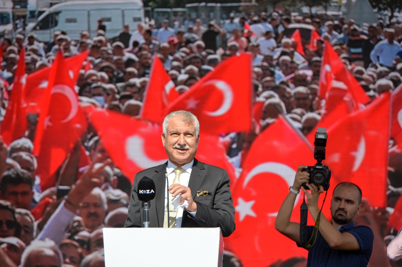 Zeydan Karalar, “Bizim aşkımız millet aşkıdır, Adana aşkıdır ve aşk engel tanımaz.”