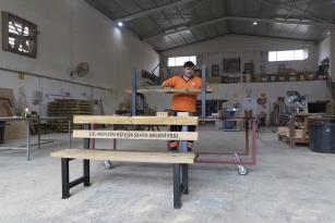 Büyükşehir’in Marangoz Atölyesinde 4 Yılda 13 Bin Ürün Üretildi