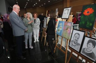 Odunpazarı Belediyesi Halk Merkezleri Yıl Sonu Resim Sergisi açıldı