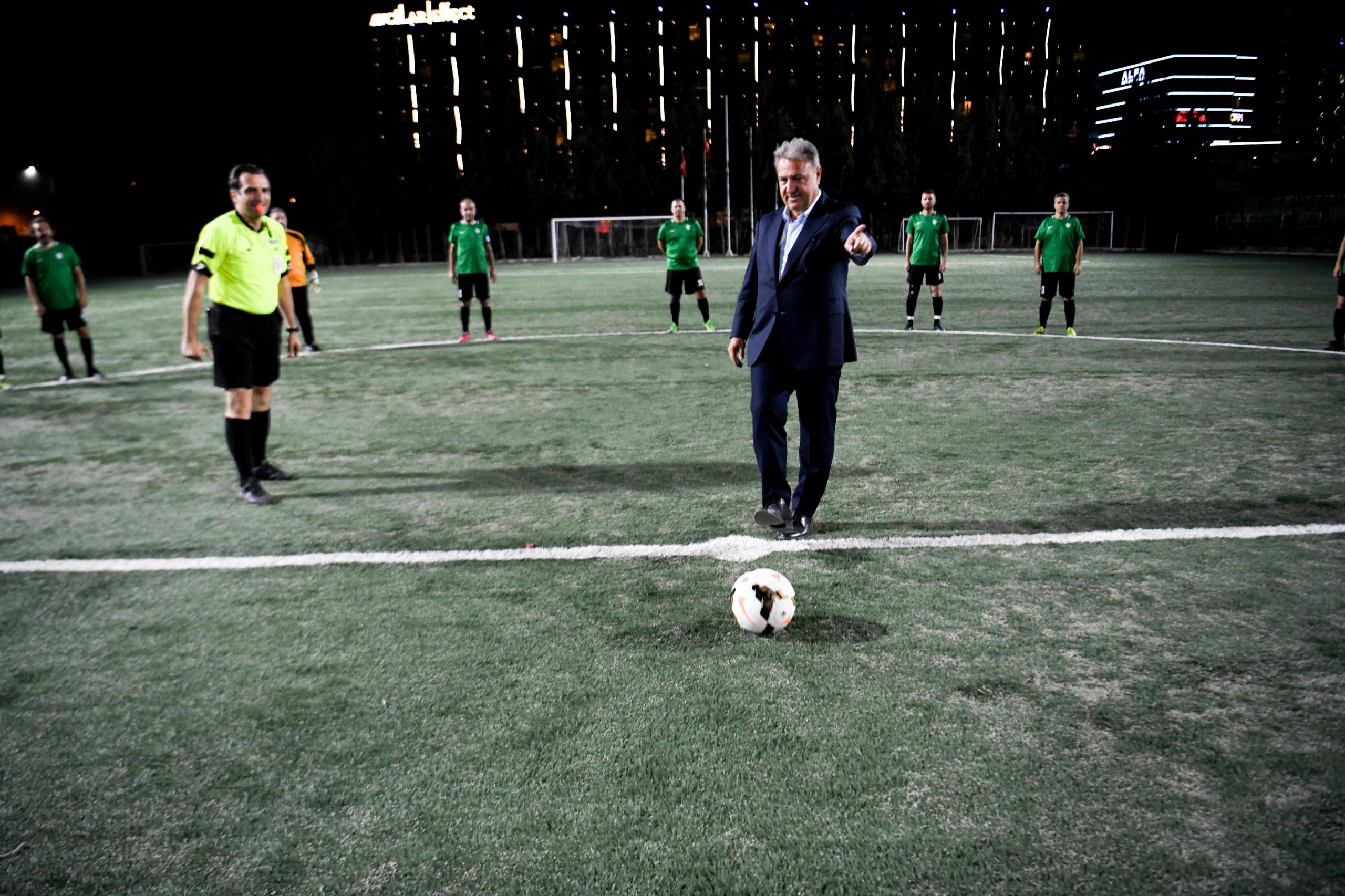 100. Yıl Turnuvası’nın başlama vuruşu Başkan İduğ’dan
