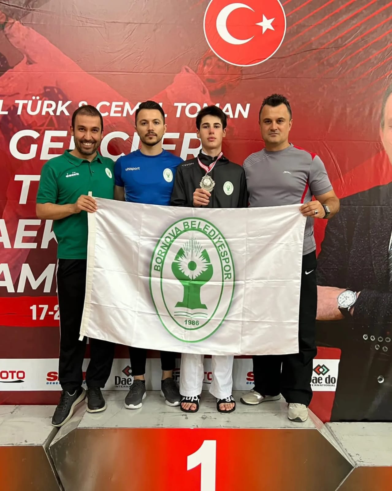 Genç taekwondocu Türkiye ikincisi