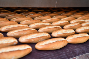 İzmir Büyükşehir Belediyesi ucuz ve sağlıklı ekmek üretiyor