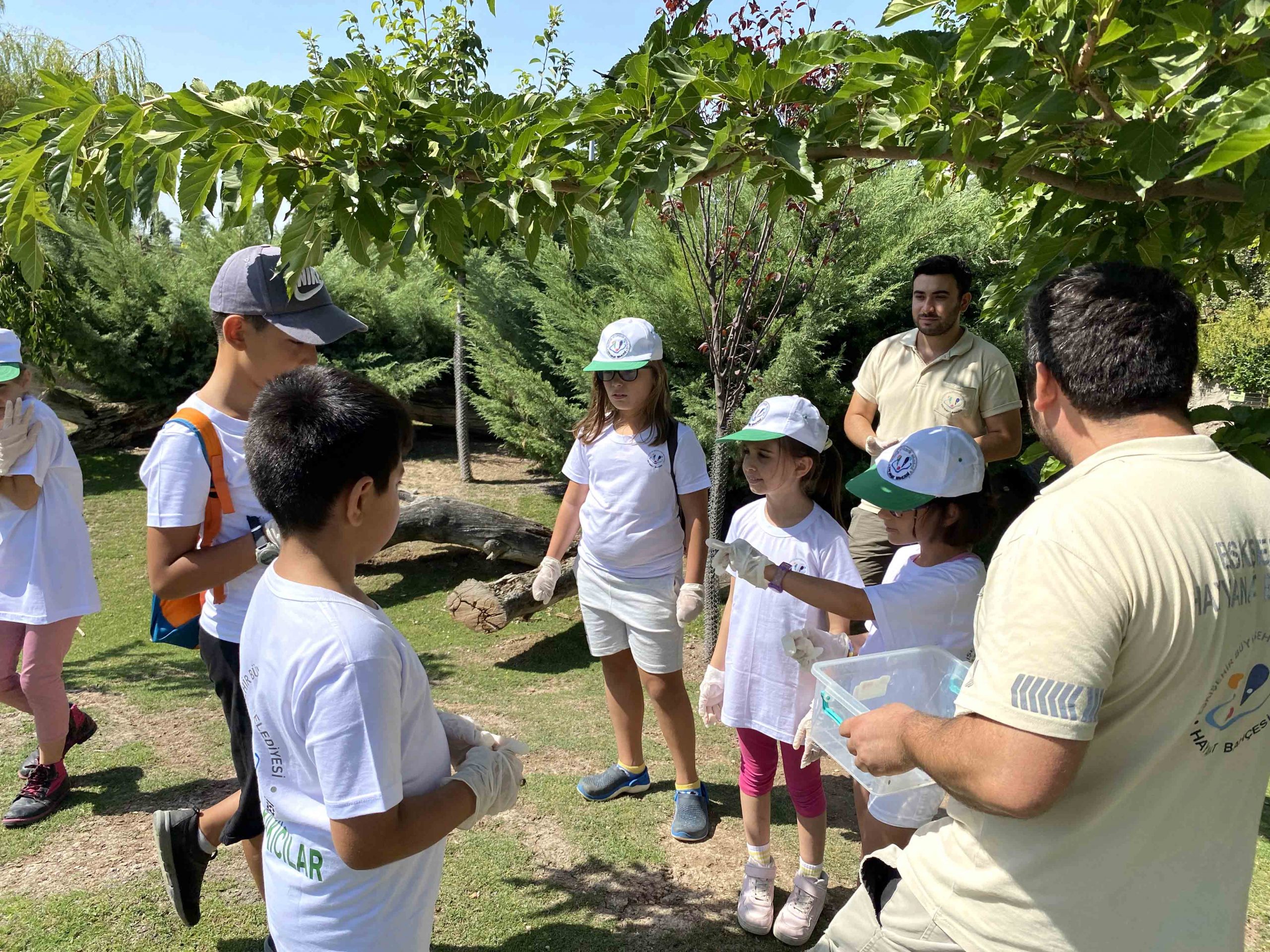 Yaz Okulunda çocuklar renkli bir deneyim yaşadılar.  