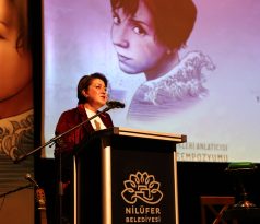 Kum Tanecikleri Anlatıcısı:Tomris Uyar Sempozyumu” başladı