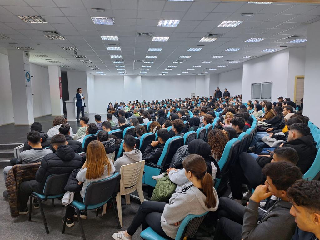 Turgutlulu Öğrencilere ‘Sınava Hazırlık Süreci’ Semineri