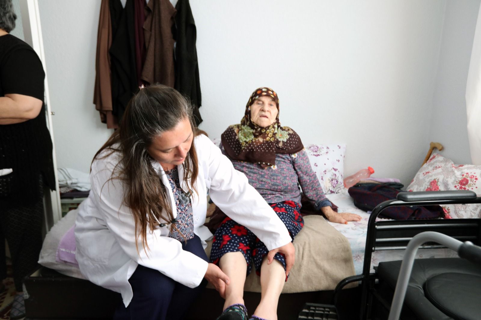 Bayraklı’da vatandaşlara ücretsiz sağlık hizmeti