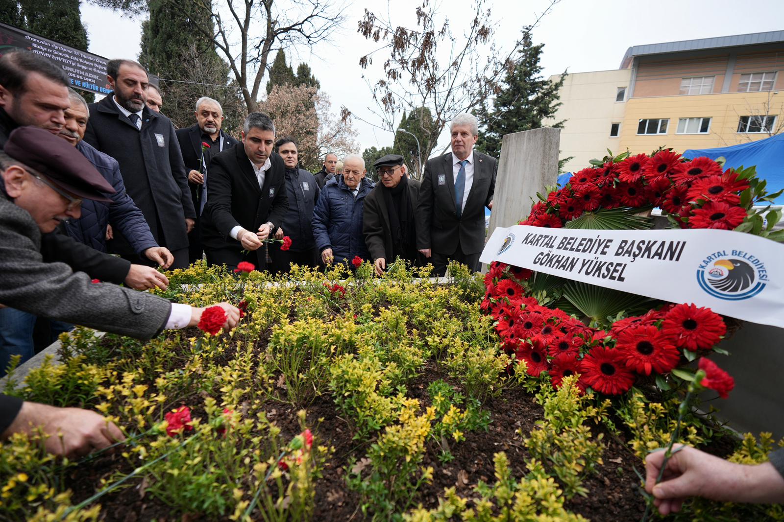 Adnan Kahveci, Vefatının 33. Yıl Dönümünde Kabri Başında Anıldı