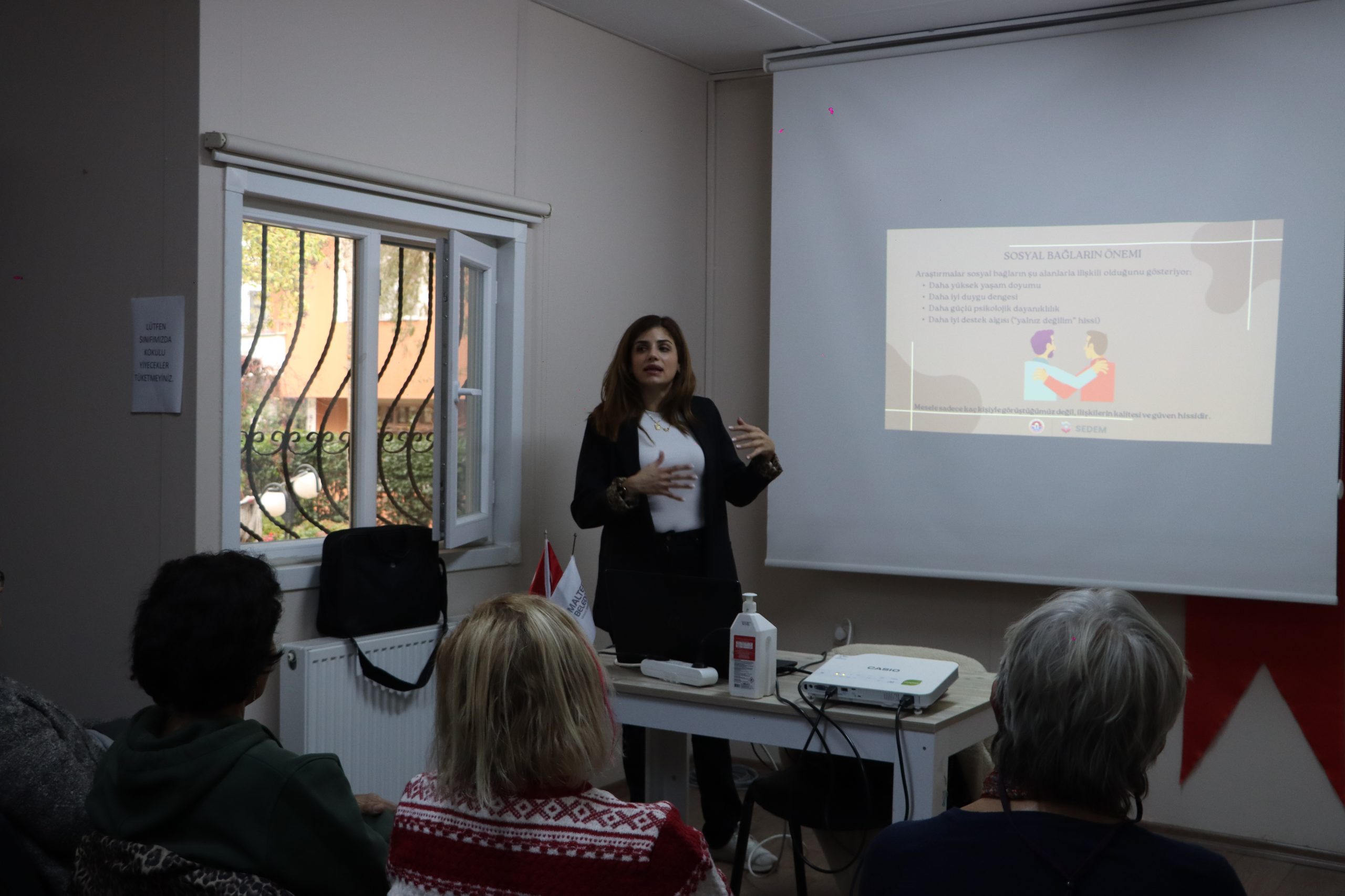 Altın Yıllar Yaşam Merkezi’nde ‘Birlikte Güzel Yaş Almak’ semineri